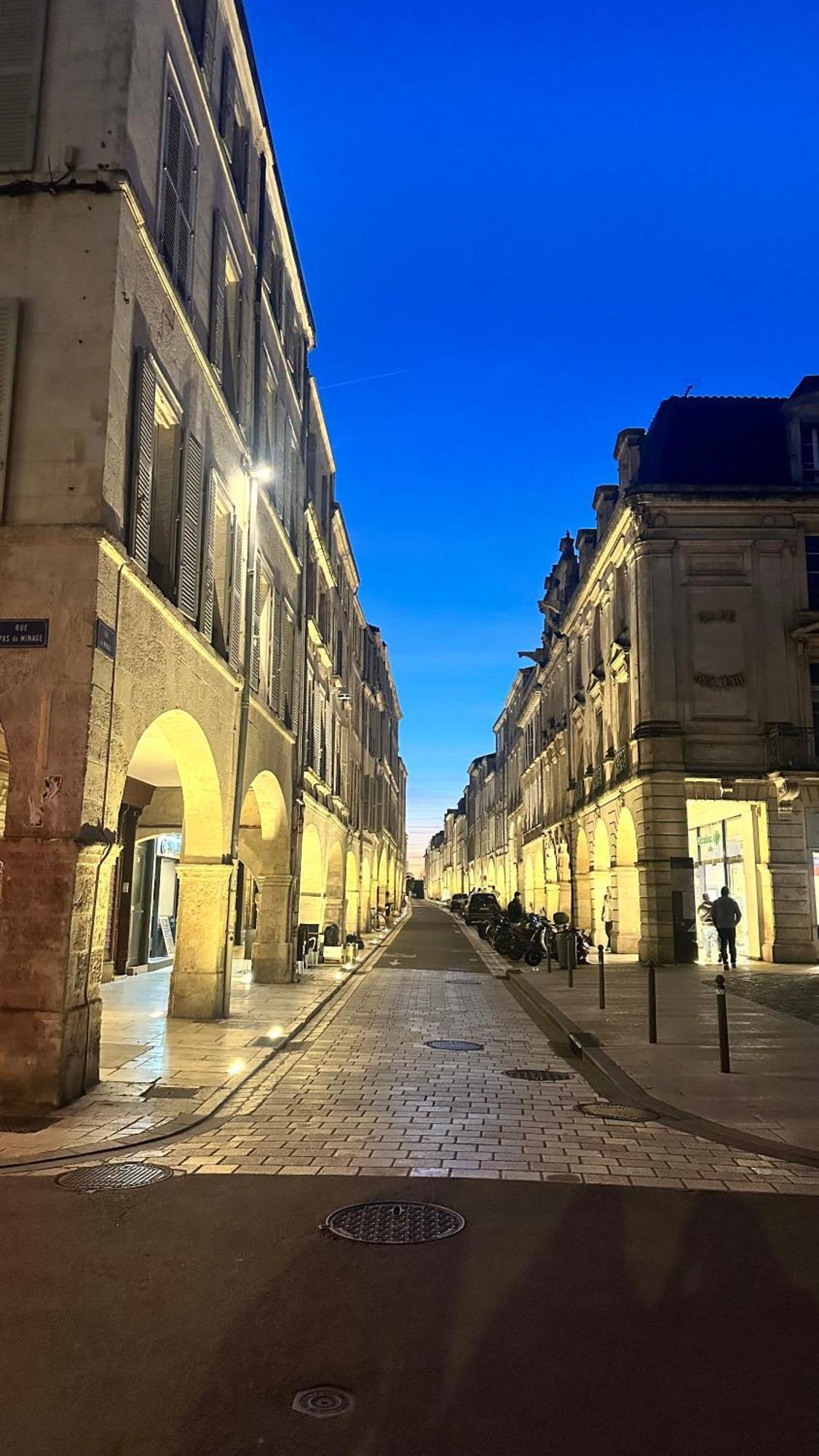 Apartamento Hyper Centre A 80M Du Vieux Marche, T2 Calme Vue Sur Les Toits Rue Du Minage La Rochelle  Exterior foto